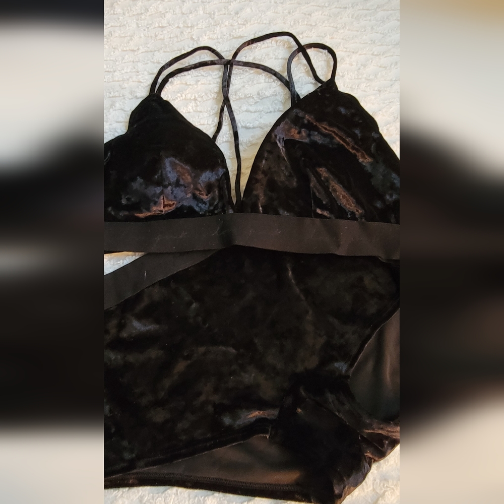 Victoria's Secret Velour Bralette and Matching Boy Short XXL